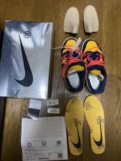 NIKE off-white DUNK LOWのサムネイル