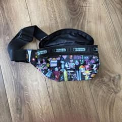 レスポートサックLeSportsac ウエストポーチ　サラ　シュワルツ