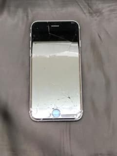 iPhone 6s Silver 16 GB docomo ジャンクのサムネイル