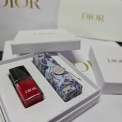 週末お値下げDiorノベルティ レッド口紅 ギフトボックス付きのサムネイル