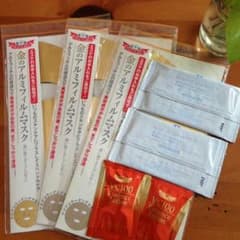 シーラボ 金のマスクとコーセークレンジングシートのサムネイル