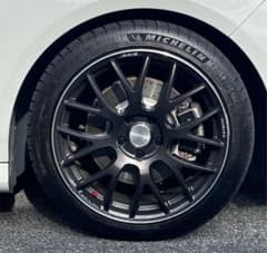 レイズホムラ➕Michelinパイロットスポーツ4S　235/40/ZR18のサムネイル