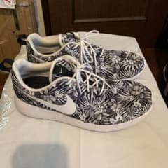 ALOHA_LEI様専用　ハワイ限定NIKE ナイキ スニーカーのサムネイル