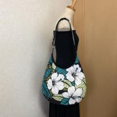ハワイアンショルダー バッグ♦️ハイビスカス/ブラック♦️handmadeのサムネイル