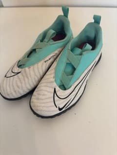 Nike Phantom サッカー　フットサル　シューズ 23.5cmのサムネイル