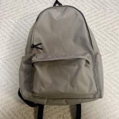 無印良品リュック　ベージュのサムネイル