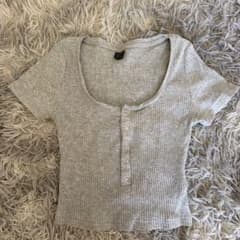 SHEIN グレー リブ ヘンリーネック Tシャツのサムネイル