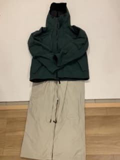 値下げ　GREENCLOTHING グリーンクロージング  上下セットのサムネイル