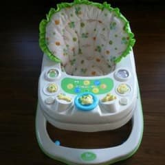 ベビー歩行器のサムネイル