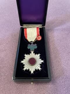 勲六等単光旭日章 勲章】 - メルカリ