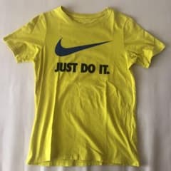 値下げNIKE ナイキ Tシャツ140〜150のサムネイル