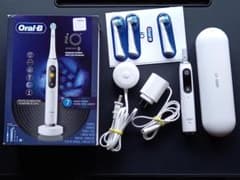 電動歯ブラシ Oral-B iO9 ホワイト IOM94A11AWTのサムネイル