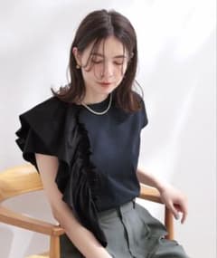OPAQUE.CLIP 　アシンメトリー フリル 半袖カットソー ブラックのサムネイル