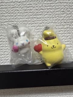 サンリオ おみみでぶらりんマスコット シナモン ポムポムプリンのサムネイル
