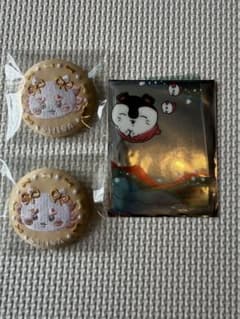 ちいかわ 刺繍缶バッチ シーサー 2点 セイレーン クリアカード セットのサムネイル