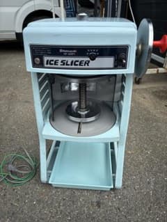 業務用かき氷機　Hatsuyuki　氷削機　HF-300P1 業務用かき氷機 Hatsuyuki 氷削機 HF-300P1 - メルカリ