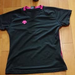 バレーボール Tシャツ デサント  Sサイズのサムネイル