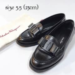 専用 美品✨ サルヴァトーレフェラガモ ローファー ヴァラ 専用 美品✨ サルヴァトーレフェラガモ ローファー ヴァラ