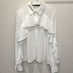 ZARA フリル ブラウスのサムネイル