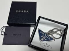 PRADA キーリング　ネイビー　箱付き PRADA プラダ キーリング ネイビーブルー - メルカリ