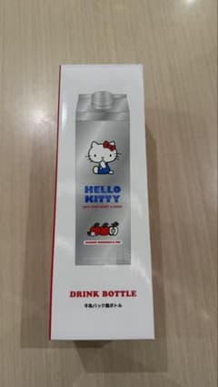 ち*ん様 スリーコインズ　キティ　牛乳パック風ボトル750mlのサムネイル