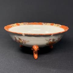K887⭐︎珍品 明治期 九谷田中製 赤絵細描 花に蝶文 獣足付 切込入輪花鉢 K887⭐︎珍品 明治期 九谷田中製 赤絵細描 花に蝶文 獣足付 切込入輪花