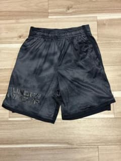 UNDER ARMOUR ショートパンツ ブラック140㎝のサムネイル