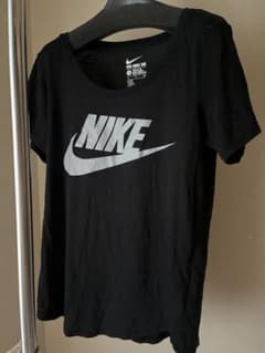 NIKE レディース　トレーニングウェア　半袖のサムネイル
