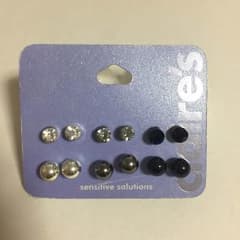 ピアス 黒 シルバー クレアーズのサムネイル