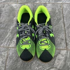 Under Armour フットサルシューズ ブラック/グリーンのサムネイル