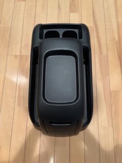 商品名： 【美品】ハイエース 純正センターコンソールボックスのサムネイル