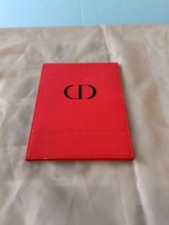 Dior 折りたたみ式ミラー 赤のサムネイル