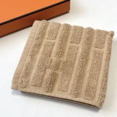 【美品✨】HERMES エルメス カレタオル ラビリンス ハンド H柄 ベージュ 美品✨】HERMES エルメス カレタオル ラビリンス ハンド H柄 ベージュ