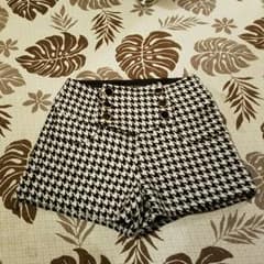 美品 ワンウェイ 千鳥 ハイウエストショートパンツのサムネイル