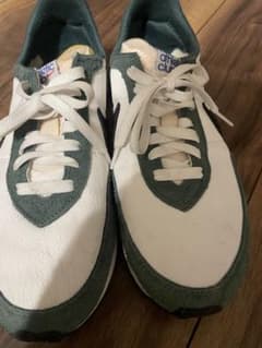 NIKE スニーカーのサムネイル