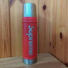 Supreme水筒。のサムネイル