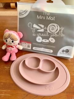美品！ezpz シリコン　ミニマット　ベビーピンク　エデュテ限定のサムネイル
