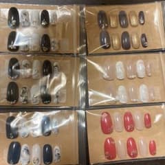 ネイルチップまとめ売りがお得！！！のサムネイル