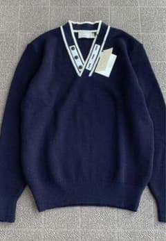 maison kitsune Ｖネックニットのサムネイル