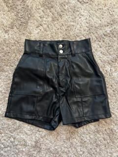 ENVYM ブラックレザーショートパンツのサムネイル