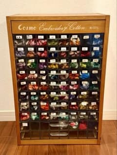 Cosmo 刺繍糸約340束 収納ケース付き - メルカリ