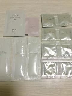 RMK スキンケア ファンデーション  サンプルのサムネイル