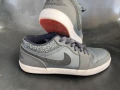 NIKE ナイキ スニーカー　　まだまだ綺麗で履けると思います。のサムネイル