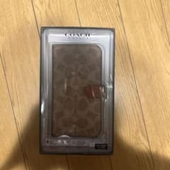 COACHのスマホケースのサムネイル