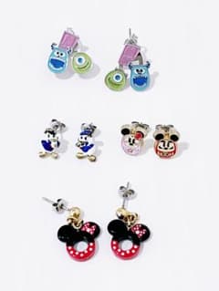 【Disney】ディズニー　ピアス　セット　まとめ売りのサムネイル