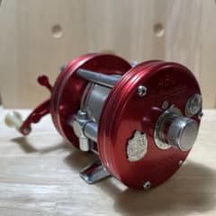 Abu Ambassadeur 5500C ベイトリール レッドのサムネイル