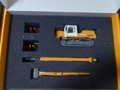 LIEBHERR R 954 B V Litronic 模型1/50 - メルカリ