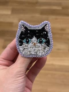 猫 ビーズ刺繍 ブローチ ハンドメイドのサムネイル