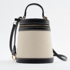 ZARA コントラストボックスバッグのサムネイル
