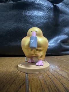 ムキムキウィ フィギュア ゴールドのサムネイル